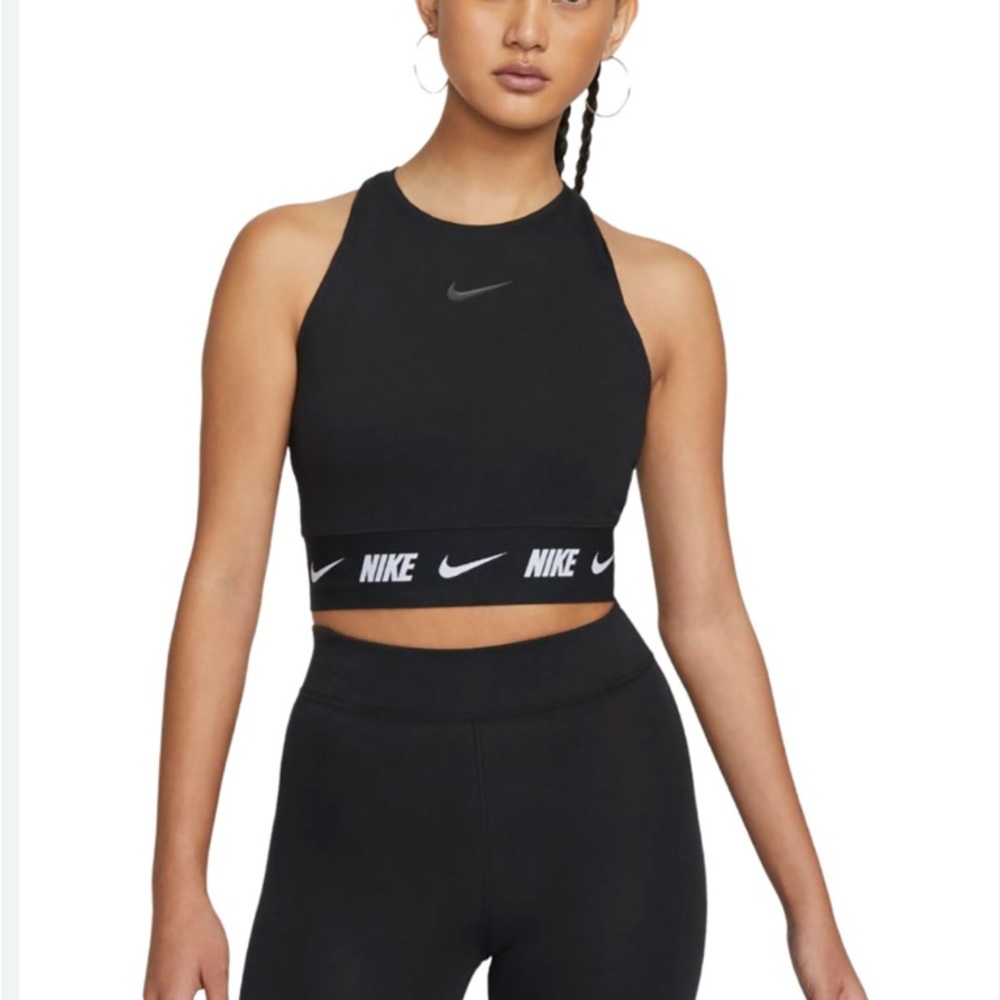 Nike Women's Black Crop Sports Bra top